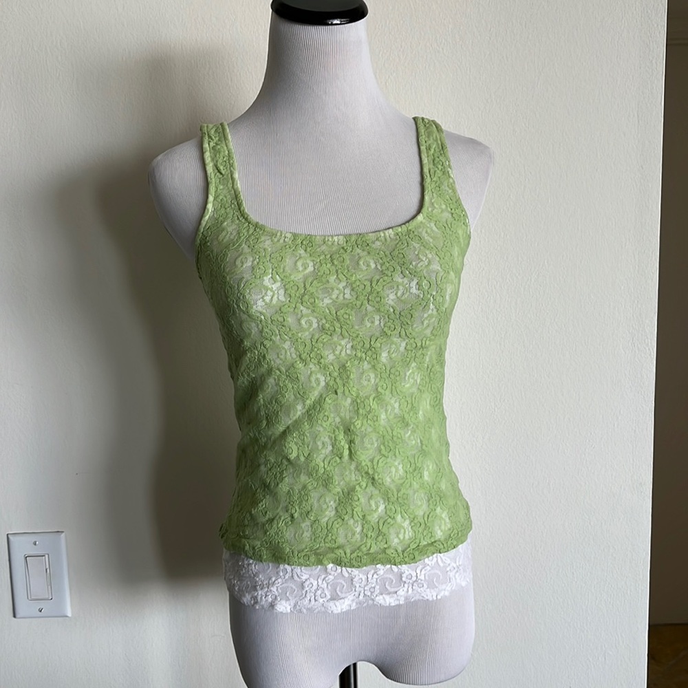 Woman’s green white tank top size medium only hearts